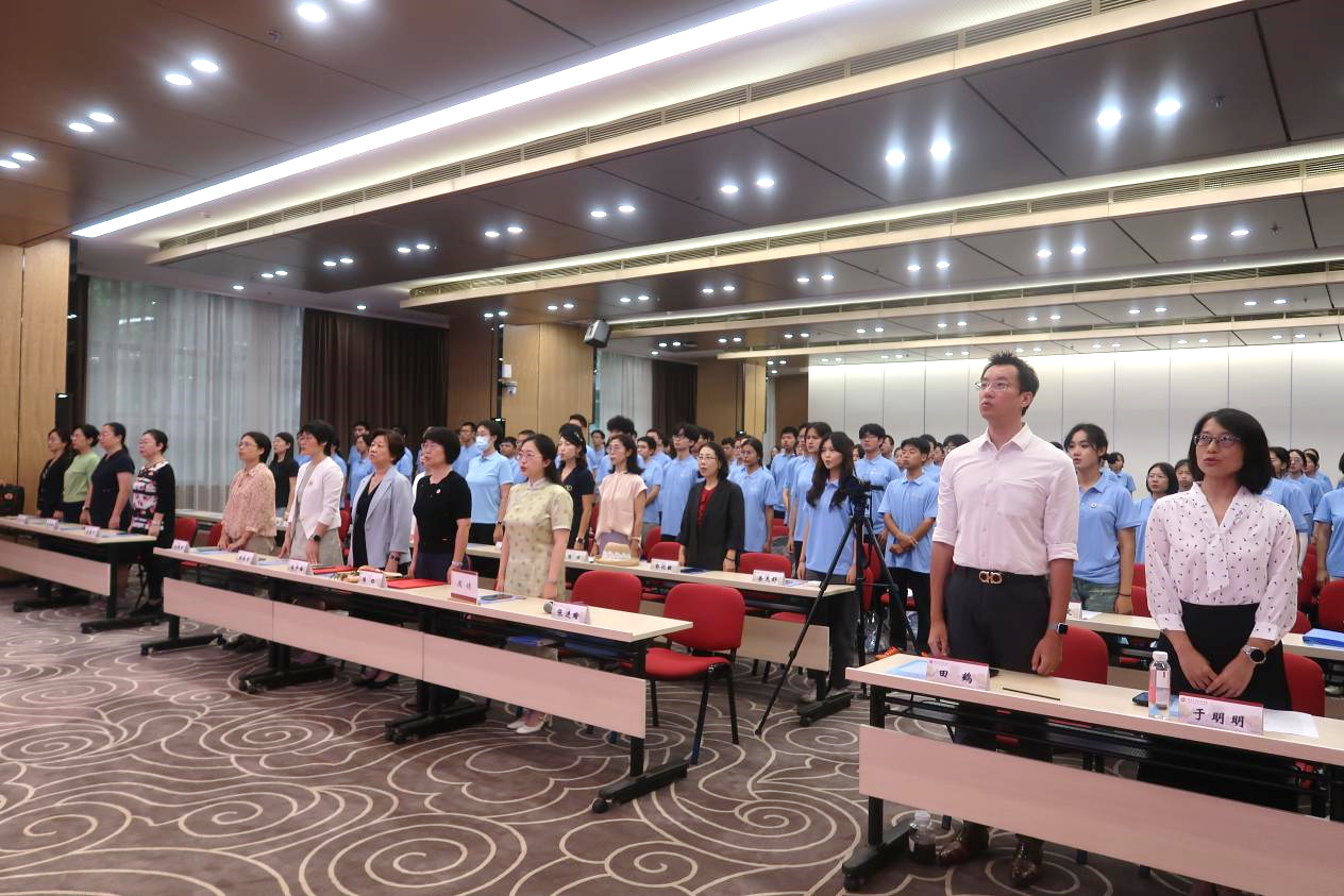 75d3090b401243f083483d1809ca19bc.png 开学典礼合影-站立.png