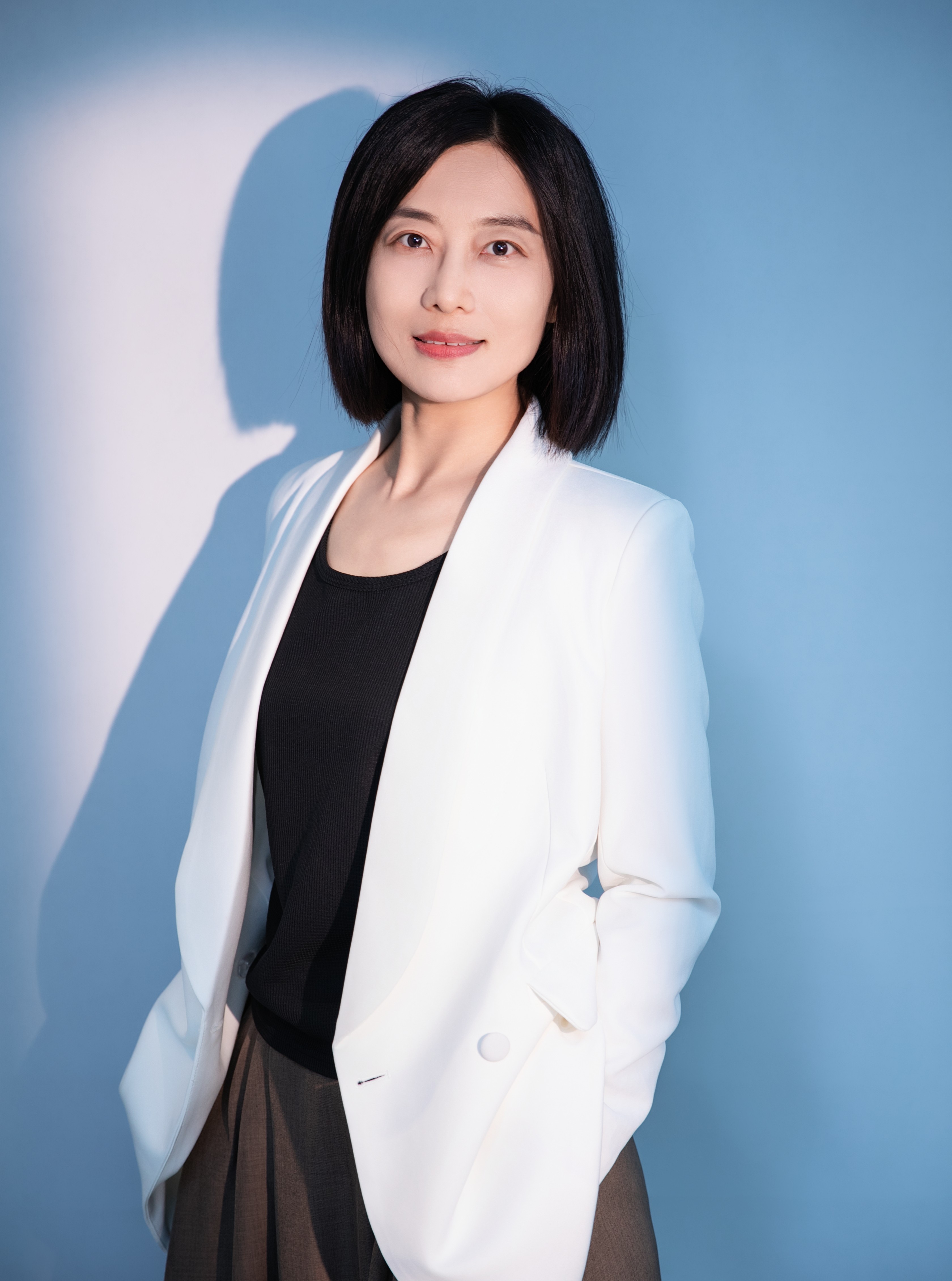 efc841d17e3c43bd99cffd3114c7e45b.jpg 于明明.jpg